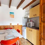 Maison Mitoyenne A 200m De La Avec Parking - Fr-1-319-186