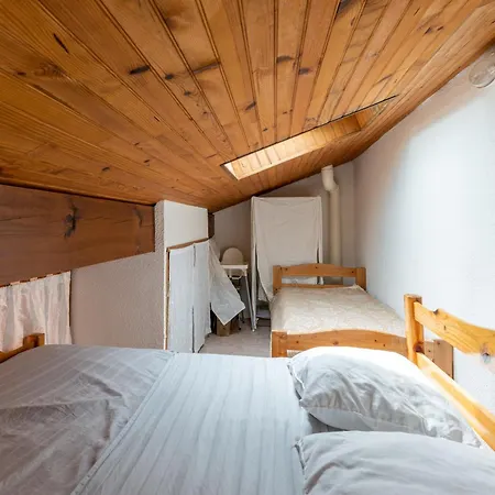 Maison Mitoyenne A 200m De La Avec Parking - Fr-1-319-186 別荘